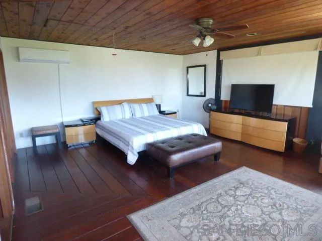 8253 El Paseo Grande, La Jolla, CA 92037