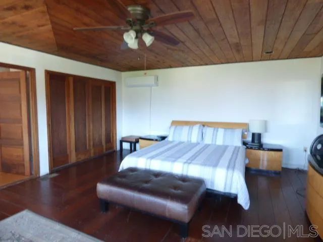 8253 El Paseo Grande, La Jolla, CA 92037