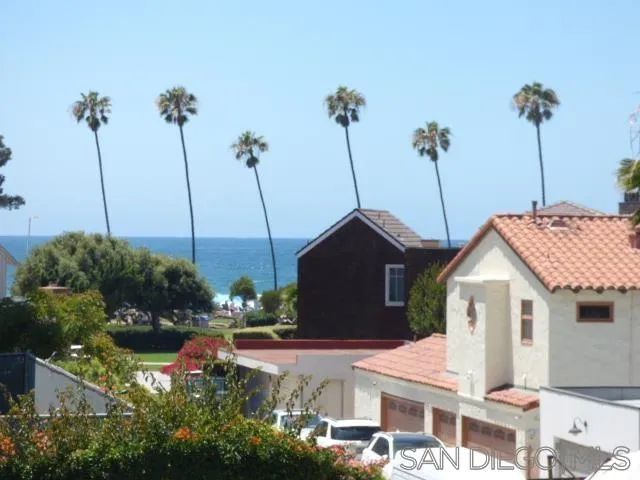 8253 El Paseo Grande, La Jolla, CA 92037