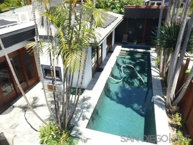 8253 El Paseo Grande, La Jolla, CA 92037