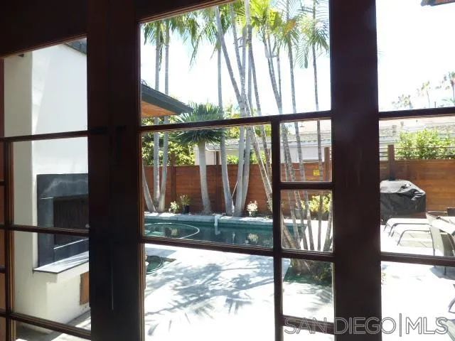 8253 El Paseo Grande, La Jolla, CA 92037