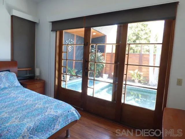 8253 El Paseo Grande, La Jolla, CA 92037