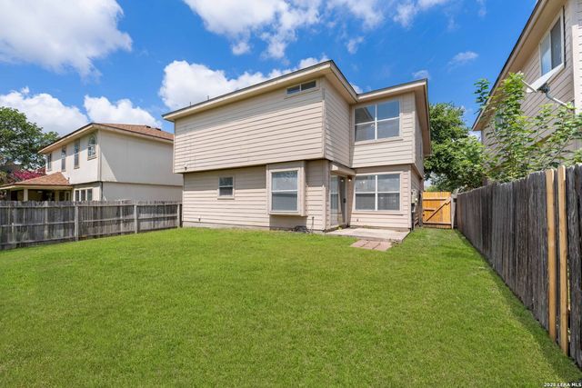4818 CRESTWOOD HILL DR, San Antonio, TX 78244