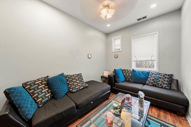 525 W 78th Street, Chicago, IL 60620