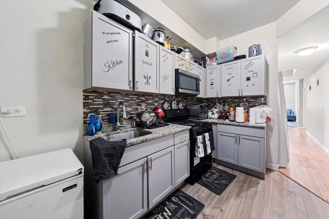 525 W 78th Street, Chicago, IL 60620