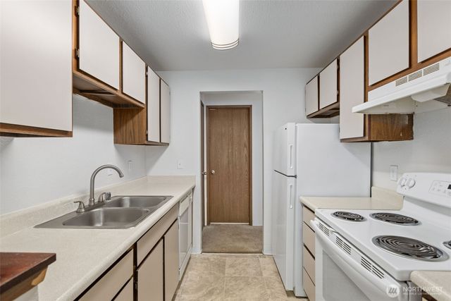 34025 1st Place S, Federal Way, WA 98003
