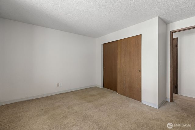 34025 1st Place S, Federal Way, WA 98003