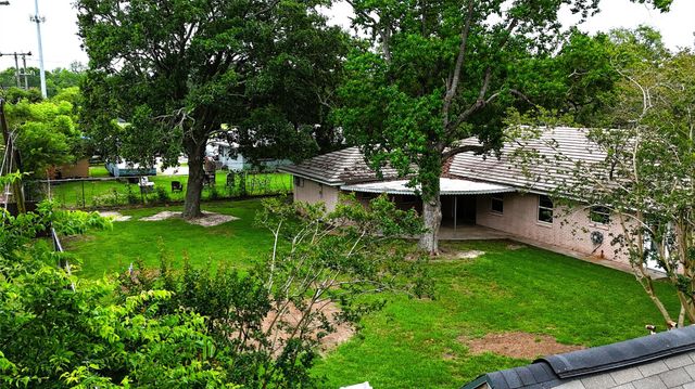 1607 Mcfarland Street, Baytown, TX 77520