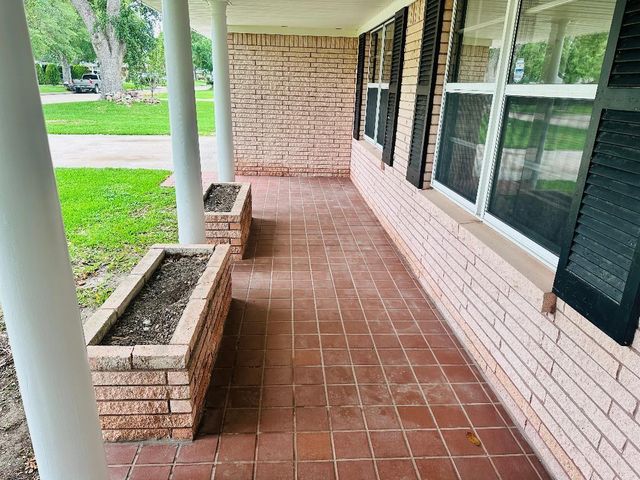 1607 Mcfarland Street, Baytown, TX 77520