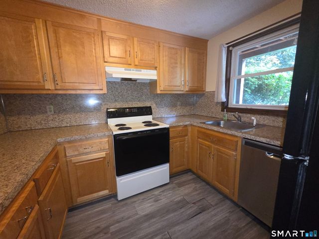 883 Rubber Avenue 3, Naugatuck, CT 06770