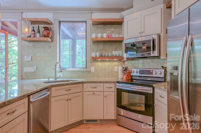 1904 Old Wildlife Club Road 10, Nebo, NC 28761