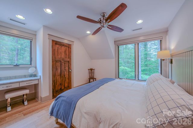 1904 Old Wildlife Club Road 10, Nebo, NC 28761