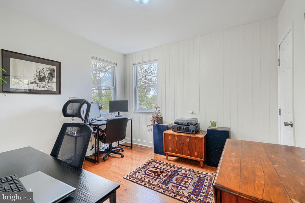 Image 15 of property listing at 6007 WINTHROPE AVE, Baltimore, MD 21206