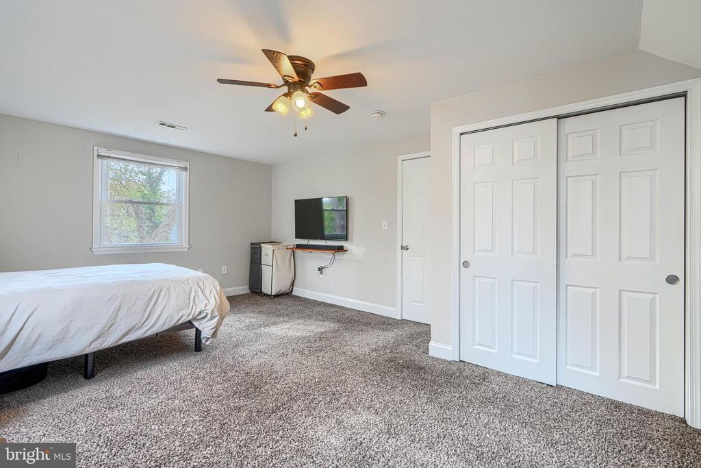 Image 23 of property listing at 6007 WINTHROPE AVE, Baltimore, MD 21206