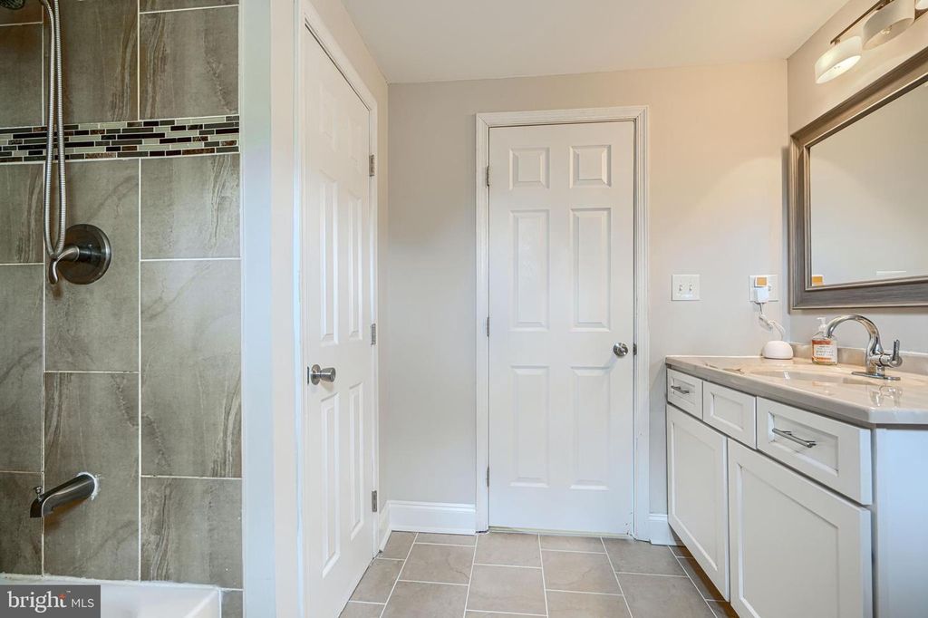 Image 31 of property listing at 6007 WINTHROPE AVE, Baltimore, MD 21206