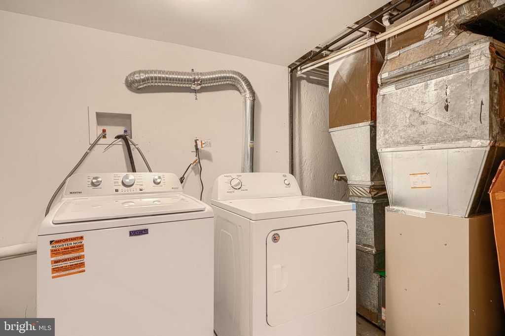 Image 39 of property listing at 6007 WINTHROPE AVE, Baltimore, MD 21206