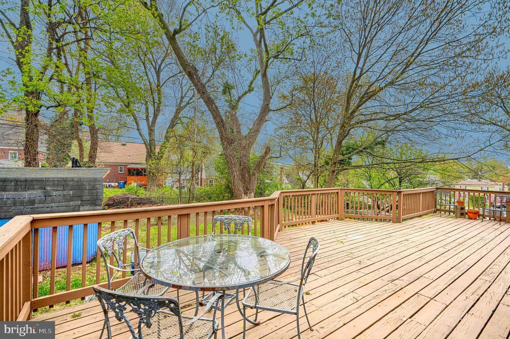 Image 40 of property listing at 6007 WINTHROPE AVE, Baltimore, MD 21206