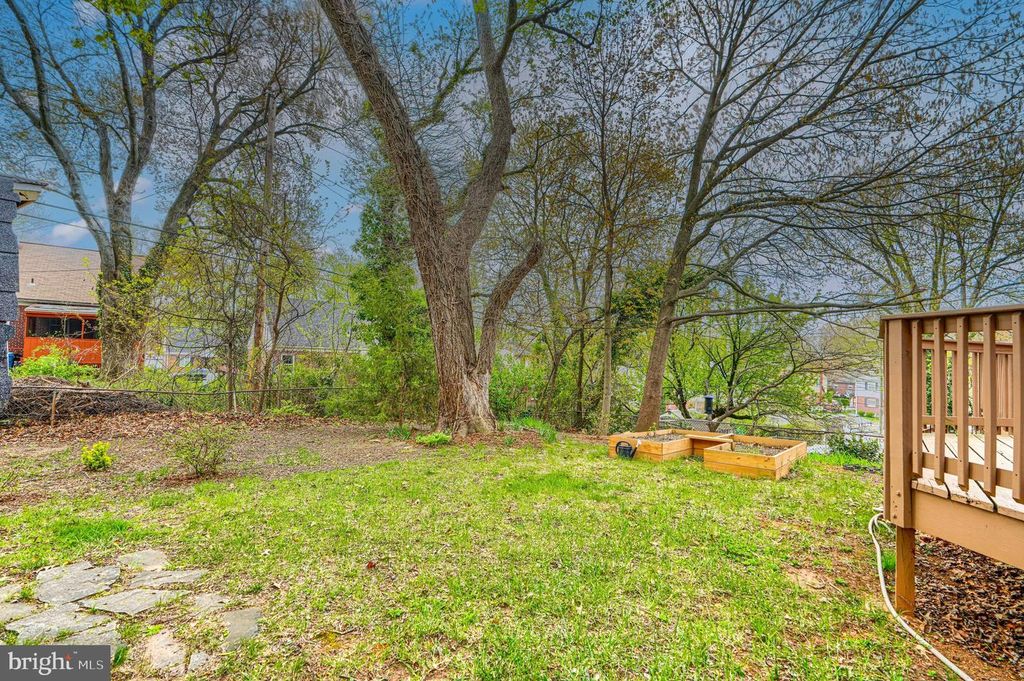 Image 43 of property listing at 6007 WINTHROPE AVE, Baltimore, MD 21206