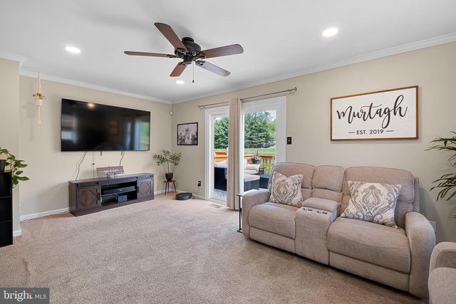 88 LOUIS JAMES CT, Aston, PA 19014