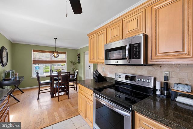 88 LOUIS JAMES CT, Aston, PA 19014