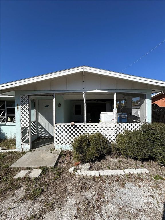 Image 23 of property listing at 8290 OSPREY ROAD, Englewood, FL 34224