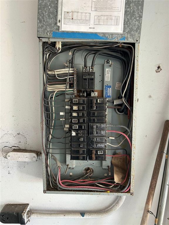 Image 26 of property listing at 8290 OSPREY ROAD, Englewood, FL 34224