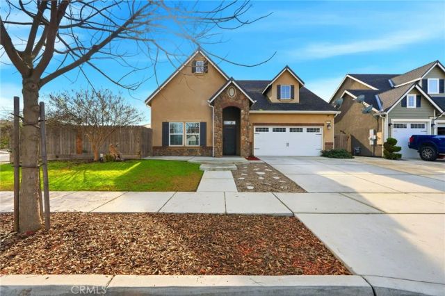 3725 W Clinton, Visalia, CA 93291