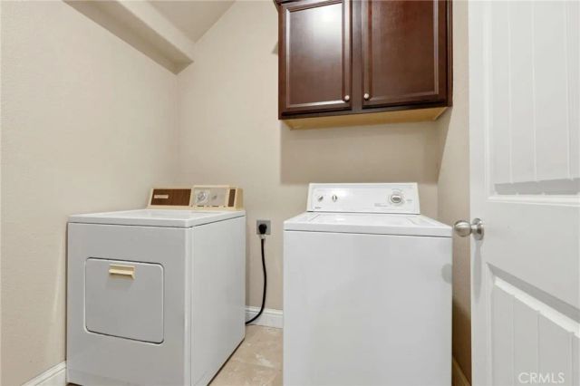 3725 W Clinton, Visalia, CA 93291