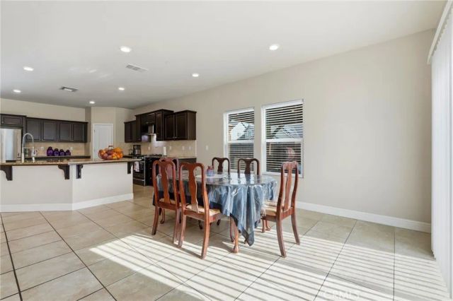 3725 W Clinton, Visalia, CA 93291