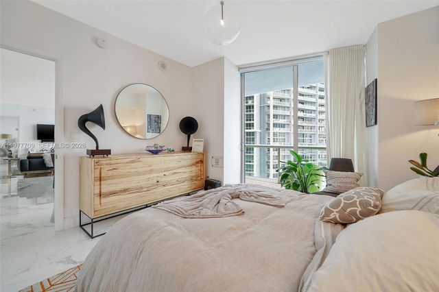 495 Brickell Ave 2804, Miami, FL 33131