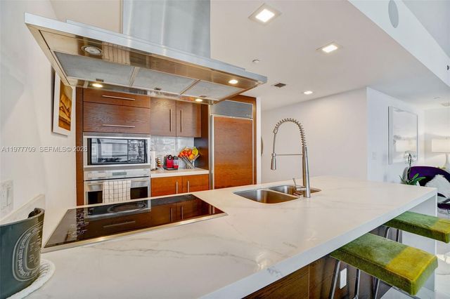 495 Brickell Ave 2804, Miami, FL 33131