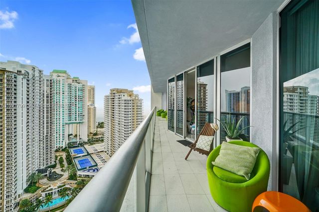 495 Brickell Ave 2804, Miami, FL 33131