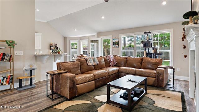 357 Kings Ridge Circle, Brandon, MS 39047