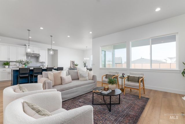 5318 Sparky Ave, Caldwell, ID 83607