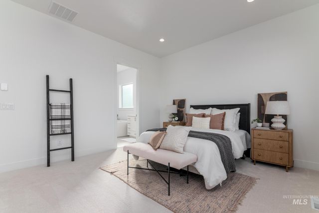 5318 Sparky Ave, Caldwell, ID 83607