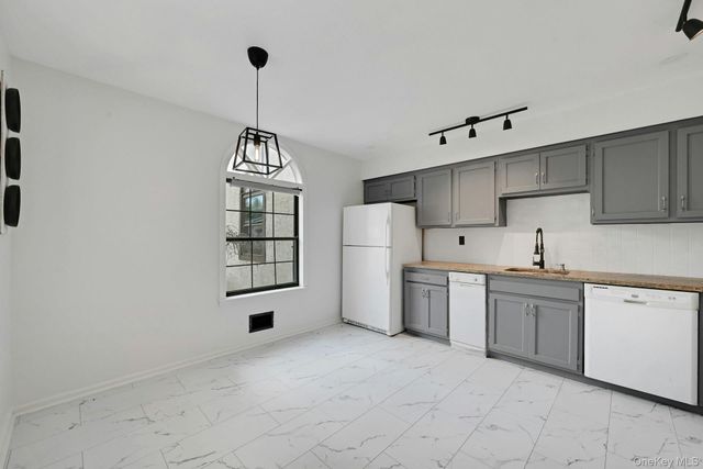 62 Somerset Drive, Suffern, NY 10901