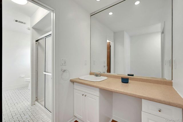 62 Somerset Drive, Suffern, NY 10901