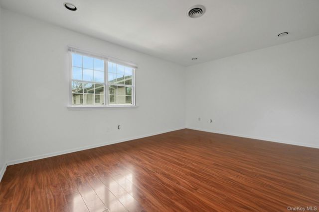 62 Somerset Drive, Suffern, NY 10901