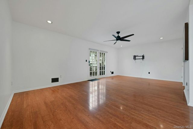 62 Somerset Drive, Suffern, NY 10901