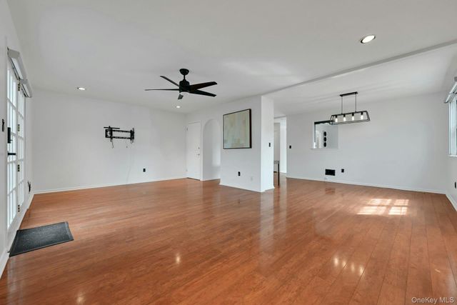 62 Somerset Drive, Suffern, NY 10901