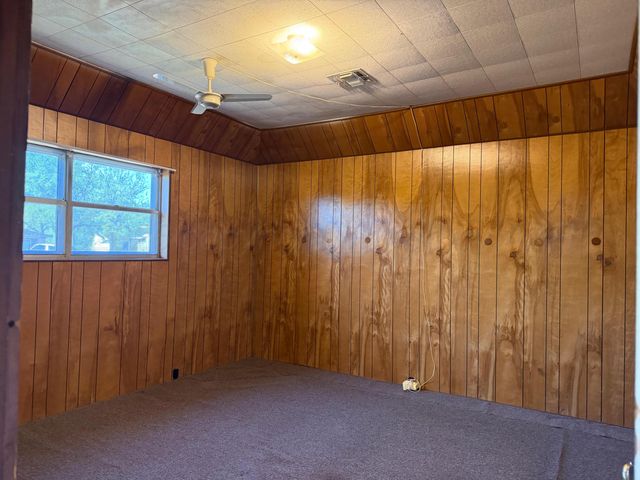 507 Ave B SE, Childress, TX 79201