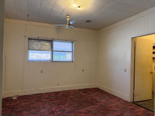 507 Ave B SE, Childress, TX 79201