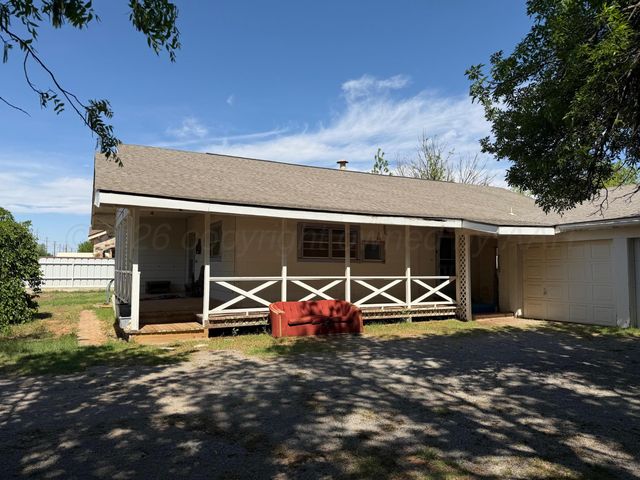 507 Ave B SE, Childress, TX 79201