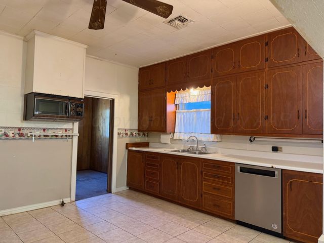 507 Ave B SE, Childress, TX 79201