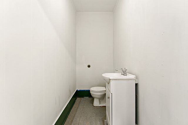 3140 Oregon Dr, Lower Burrell, PA 15068