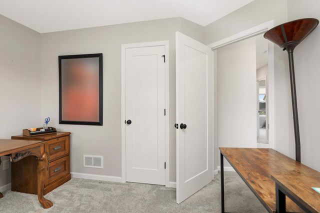 10732 39th Street N, Lake Elmo, MN 55042