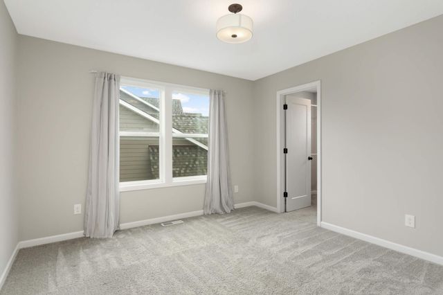 10732 39th Street N, Lake Elmo, MN 55042