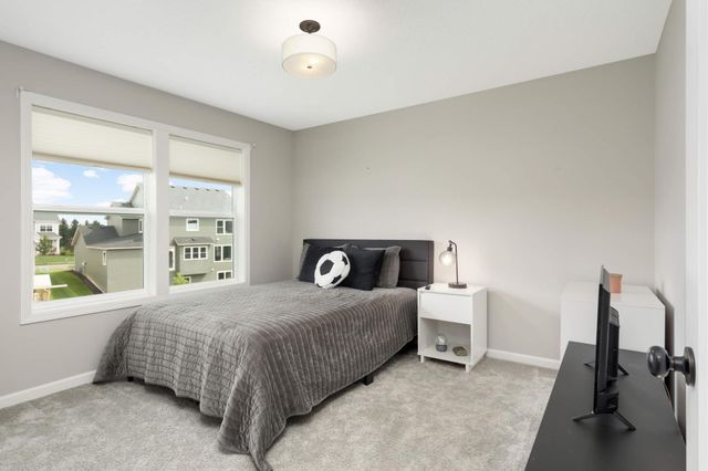 10732 39th Street N, Lake Elmo, MN 55042