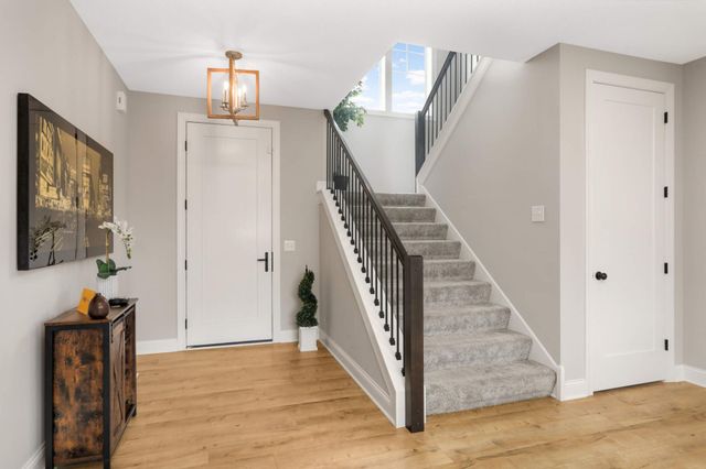 10732 39th Street N, Lake Elmo, MN 55042