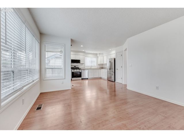 5286 Nw WAHKEENA Ln, Portland, OR 97229